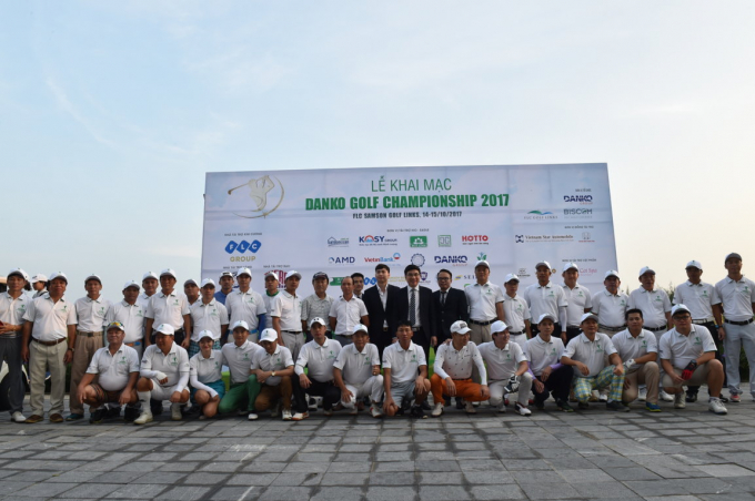 C&aacute;c golfer tham dự Danko Golf Championship 2017.