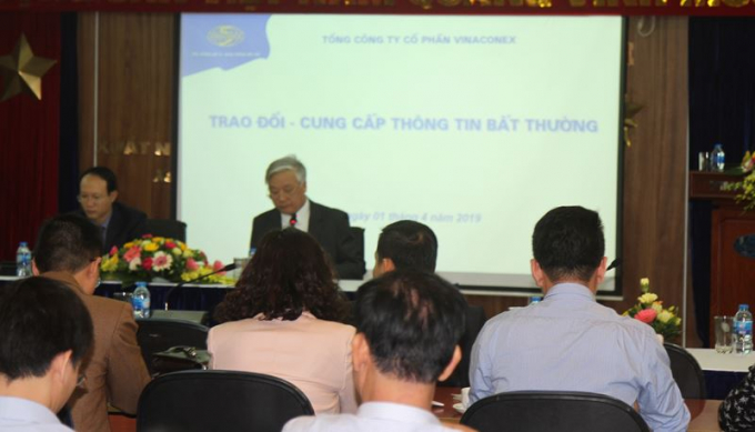 Vinaconex l&uacute;ng t&uacute;ng k&ecirc;u gọi cổ đ&ocirc;ng đo&agrave;n kết