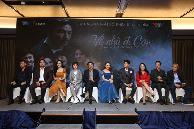 Về nhà đi con: Khi ngôi nhà có người cha luôn dang tay chào đón các con trở về sau những vấp ngã