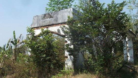 Nh&agrave; d&acirc;n giải tỏa để nhường mặt bằng cho dự &aacute;n.