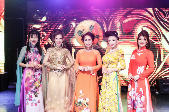 C&aacute;t Tường đăng quang cuộc thi Hoa hậu Phu Nh&acirc;n Nh&acirc;n &Aacute;i tại Th&aacute;i Lan