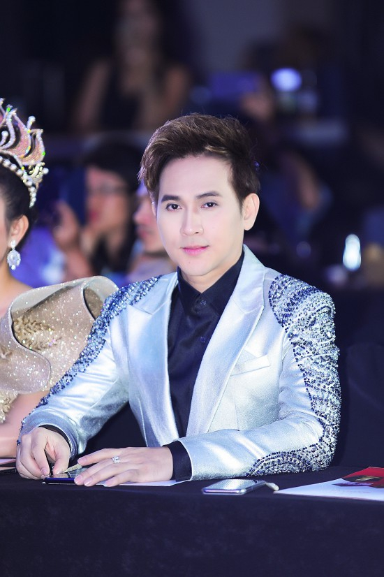 Nguy&ecirc;n Vũ tiết lộ những &ldquo;cuộc chiến ngầm&rdquo; sau hậu trường của c&aacute;c cuộc thi nhan sắc