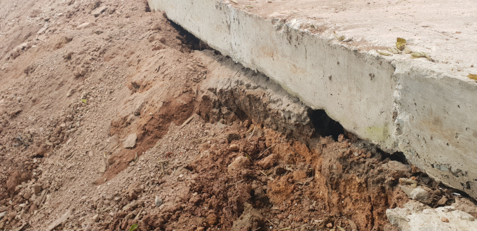 Nền đường v&agrave; mặt đường bằng b&ecirc; t&ocirc;ng kh&ocirc;ng