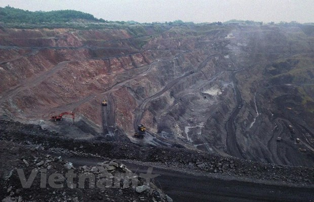 Nếu &ldquo;cuộc chiến chống than lậu&rdquo; c&ograve;n k&eacute;o d&agrave;i, lợi &iacute;ch của Nh&agrave; nước sẽ c&ograve;n tiếp tục mất đi v&agrave; gi&aacute; &ldquo;v&agrave;ng đen&rdquo; khai th&aacute;c trong nước c&ograve;n tăng cao hơn gi&aacute; than nhập khẩu nhiều lần.(Ảnh: P.V/Vietnam+)