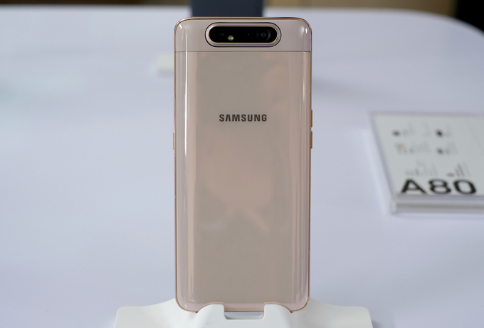 Th&ocirc;ng tin về Samsung Galaxy A80, smartphone thiết kế xoay lật độc đ&aacute;o