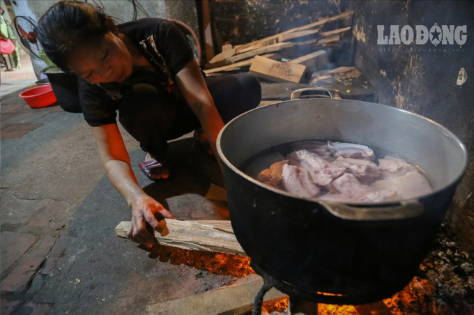 Do l&agrave;m b&aacute;nh chưng c&oacute; chất lượng ngon, g&oacute;i nhanh v&agrave; đẹp n&ecirc;n nhiều lần b&agrave; Cao Thị Điều c&ugrave;ng một số th&agrave;nh vi&ecirc;n trong gia đ&igrave;nh được chọn cử đi tham gia Hội thi G&oacute;i nấu b&aacute;nh chưng &ndash; gi&atilde; b&aacute;nh d&agrave;y mỗi dịp Giỗ Tổ H&ugrave;ng Vương &ndash; Lễ hội Đền H&ugrave;ng v&agrave; nhiều lần gi&agrave;nh giải cao tại hội thi.