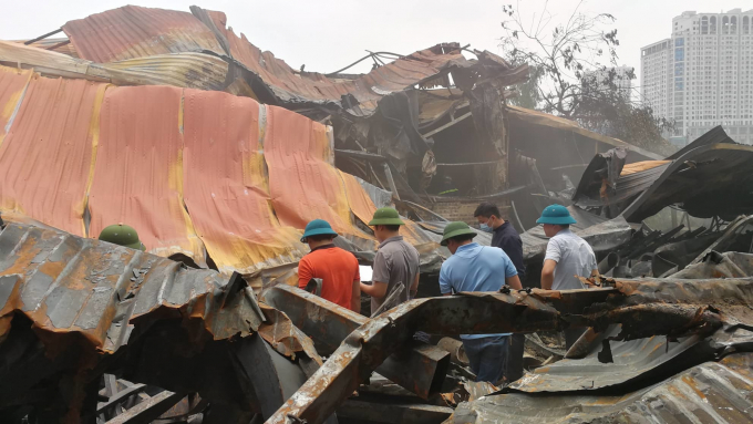 Vụ hỏa hoạn đ&atilde; khiến 8 người tử vong v&agrave; thi&ecirc;u rụi ho&agrave;n to&agrave;n 4 xưởng sản xuất