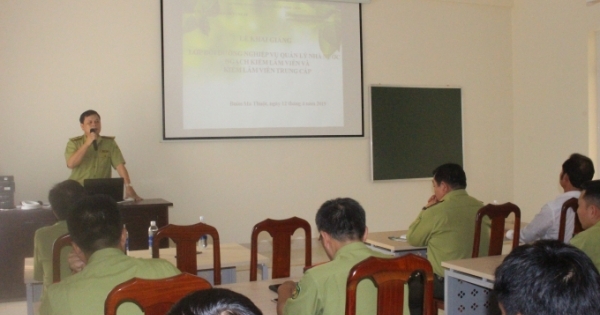 Bồi dưỡng nghiệp vụ quản lý nhà nước cho công chức kiểm lâm