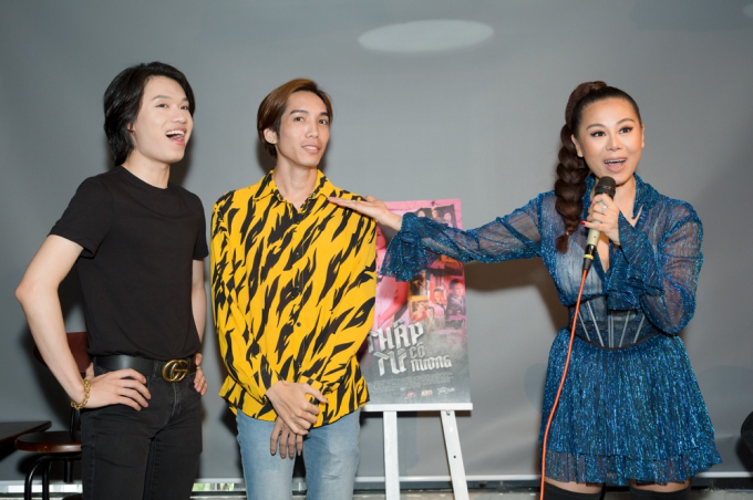 Nam Thư tuy&ecirc;n bố đ&atilde; trả hết nợ, khui n&uacute;t v&agrave;ng YouTube trong buổi fanmeeting