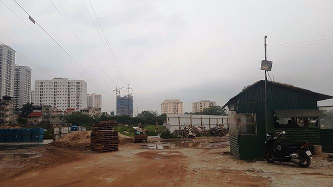 Nhiều đoạn được tận dụng l&agrave;m nơi tr&ocirc;ng giữ c&ocirc;ng tr&igrave;nh, vật liệu.