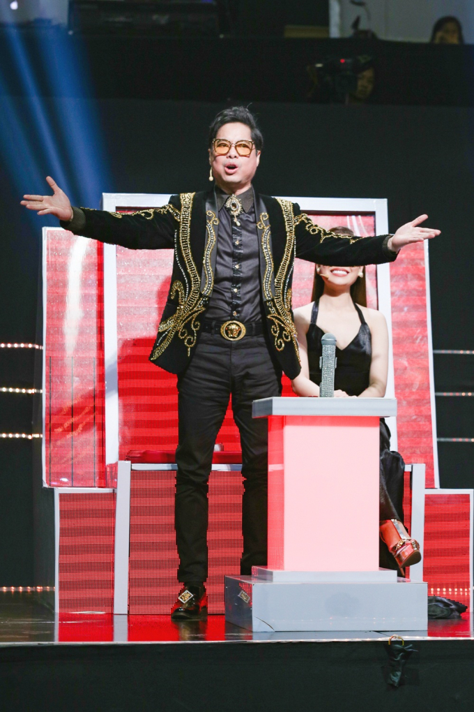 Giọng ca khiếm thị khiến Đ&igrave;nh Văn - Giao Linh rưng rưng nước mắt tr&ecirc;n s&acirc;n khấu