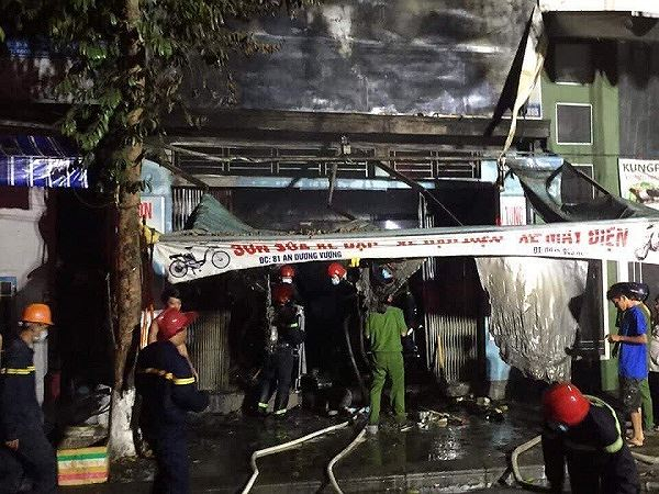 Hiện trường vụ ch&aacute;y khiến 3 người tử vong.