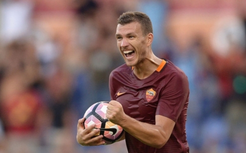 8. Edin Dzeko (AS Roma): 5 b&agrave;n thắng