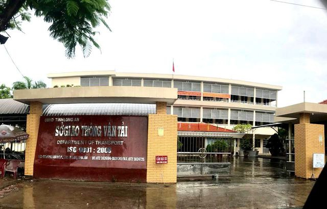 Chủ tịch UBND tỉnh Long An kiến nghị Ủy ban Kiểm tra Tỉnh ủy xử l&yacute; h&agrave;nh vi sai phạm của Gi&aacute;m đốc, Ph&oacute; Gi&aacute;m đốc Sở GTVT thời kỳ 2007 - 2012.