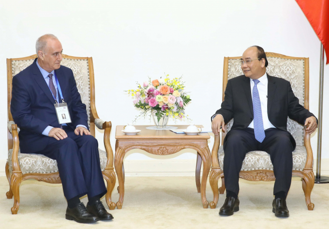 Thủ tướng Nguyễn Xu&acirc;n Ph&uacute;c tiếp Chủ tịch OANA, Tổng gi&aacute;m đốc H&atilde;ng th&ocirc;ng tấn Azertac (A-gi&eacute;c-bai-gian) A.A-xla-nốp.&nbsp;