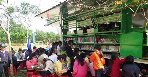 Chuyến xe thư viện lưu động và đọc sách thời @