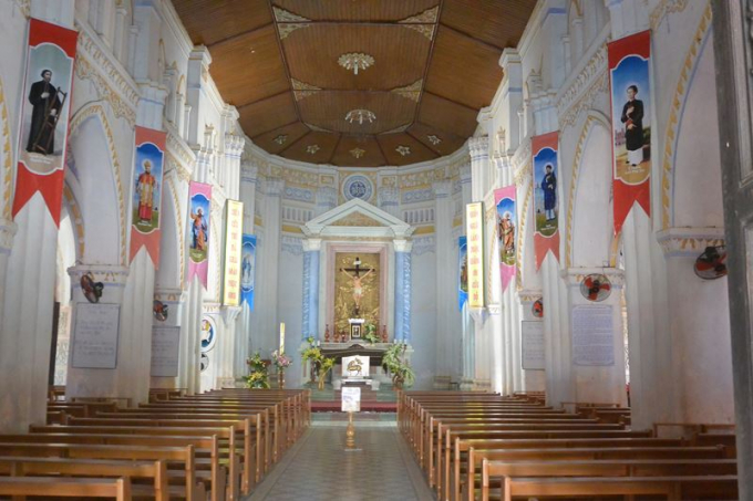 Nh&agrave; thờ đẹp m&ecirc; hồn với những đường n&eacute;t kiến tr&uacute;c Gothic