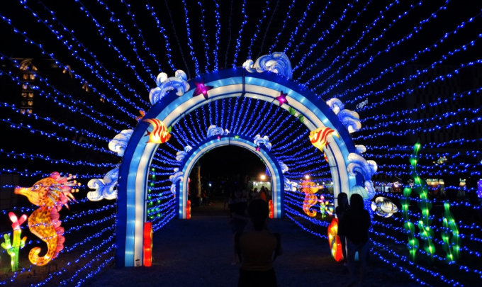 Độc đ&aacute;o c&aacute;c m&ocirc; h&igrave;nh kỳ quan thế giới ph&aacute;t s&aacute;ng hội tụ giữa TPHCM