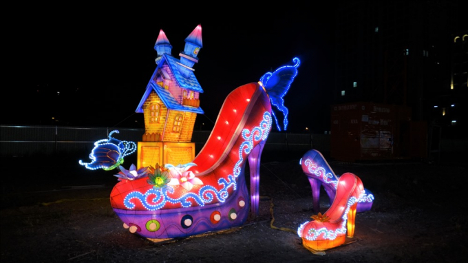 Độc đ&aacute;o c&aacute;c m&ocirc; h&igrave;nh kỳ quan thế giới ph&aacute;t s&aacute;ng hội tụ giữa TPHCM