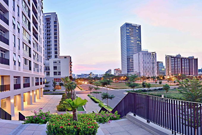 Nhiều chủ đầu tư lớn được xem l&agrave; &ldquo;ăn n&ecirc;n l&agrave;m ra&rdquo; tại thị trường mới ở c&aacute;c địa phương xung quanh TP.HCM. Ảnh: Ti&ecirc;n Giang