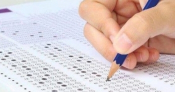 Gian lận thi cử tinh vi: Để trống đáp án, dễ nâng điểm?