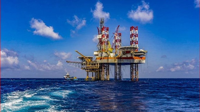 Thăm d&ograve; dầu kh&iacute; phải tiến h&agrave;nh trong thời gian d&agrave;i, ở độ s&acirc;u h&agrave;ng trăm m&eacute;t nước biển