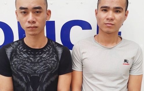 Bắt quả tang đối tượng đang bán ma túy cho người nghiện