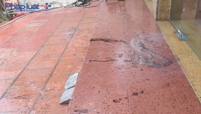 Hoang mang vì nửa đêm cửa hàng kinh doanh bị 