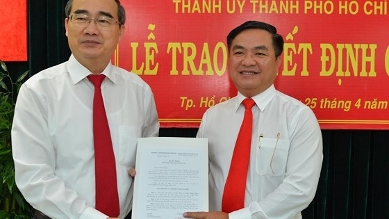 Công bố quyết định nhân sự 4 tỉnh thành