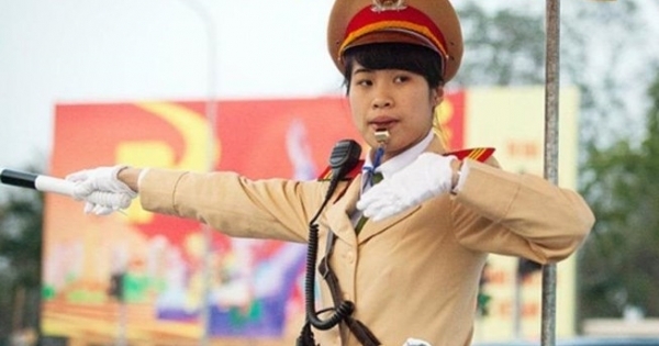 Hà Nội điều 24 chốt nữ CSGT và 24 mô tô khủng dịp lễ 30-4