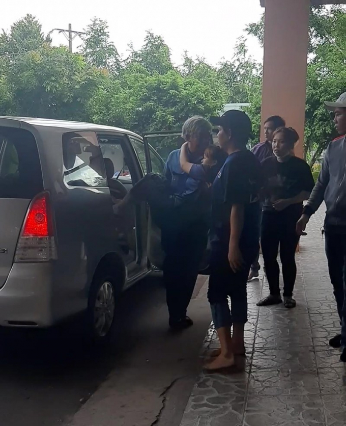 C&ocirc;ng nh&acirc;n bị ngộ độc đưa v&agrave;o bệnh viện đa khoa tp Cần Thơ cấp cứu.