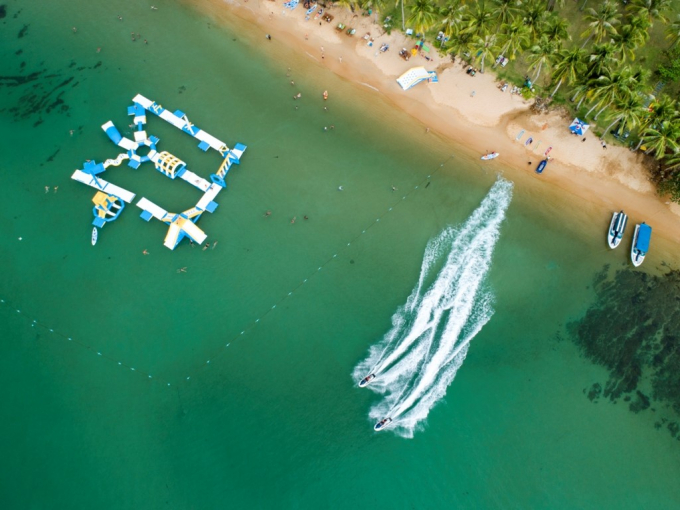 Những vũ điệu thổ d&acirc;n s&ocirc;i động ch&agrave;o đ&oacute;n du kh&aacute;ch tới Sun World Hon Thom Nature Park dịp nghỉ lễ