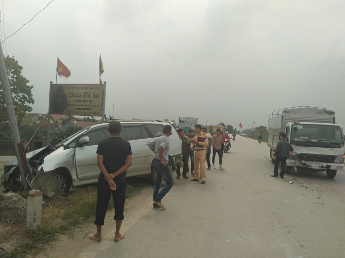 Trong 2 ng&agrave;y nghỉ lễ 30/4-1/5/2019 cả nước c&oacute; 36 người tử vong. Tất cả đều l&agrave; TNGT đường bộ. Trong&nbsp;ảnh: Một vụ tai nạn&nbsp;ở Hưng Y&ecirc;n.&nbsp;Ảnh Như Trường.