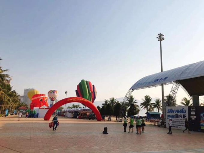 Khai trương m&ugrave;a du lịch biển Đ&agrave; Nẵng 2019&nbsp;l&agrave; sự kiện do Ban quản l&yacute; b&aacute;n đảo Sơn Tr&agrave; v&agrave; c&aacute;c b&atilde;i biển du lịch Đ&agrave; Nẵng tổ chức thường ni&ecirc;n v&agrave;o dịp 30/4 &ndash; 1/5, để phục vụ người d&acirc;n v&agrave; du kh&aacute;ch đến tham quan, vui chơi tại b&aacute;n đảo Sơn Tr&agrave; v&agrave; c&aacute;c b&atilde;i biển du lịch tại Đ&agrave; Nẵng.