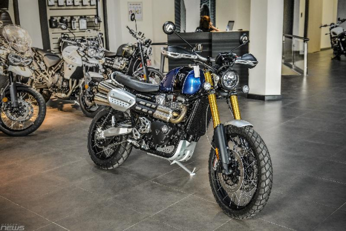 Cận cảnh m&ocirc; t&ocirc; Triumph Scrambler 1200 XE c&oacute; gi&aacute; xấp xỉ Toyota Yaris