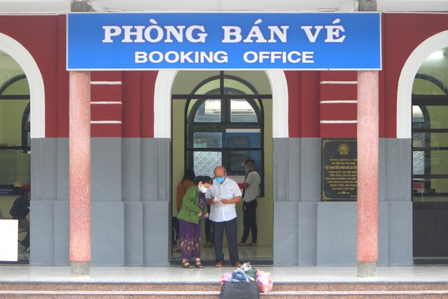 Nhà ga... là những nơi còn hoạt động