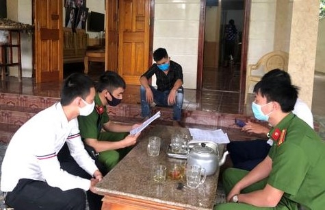 Xử phạt nam thanh niên nhiều lần bỏ đi chơi dù đang cách ly tại nhà