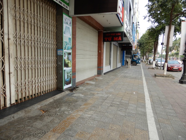 Hầu hết các cửa hàng kinh doanh đều đóng cửa