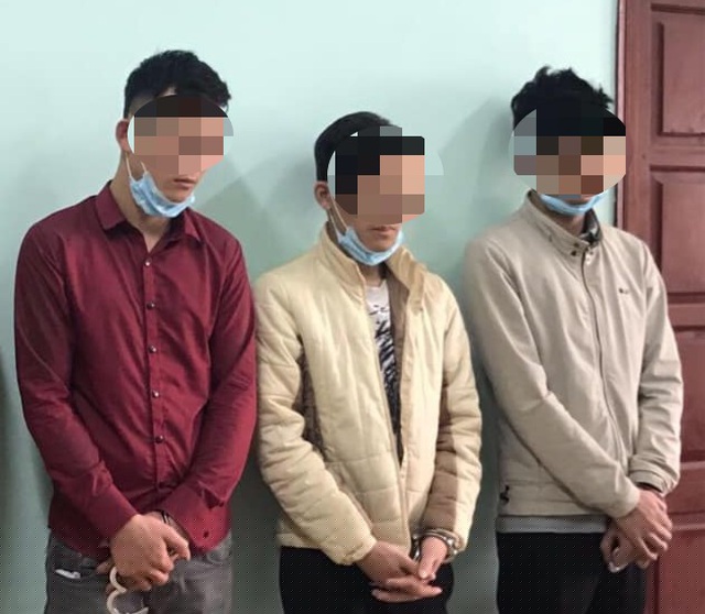 Nhóm đối tượng bị công an bắt giữ.