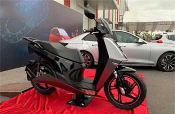 Chùm ảnh: Xe máy điện Vinfast V9 đối thủ cạnh tranh với Honda SH