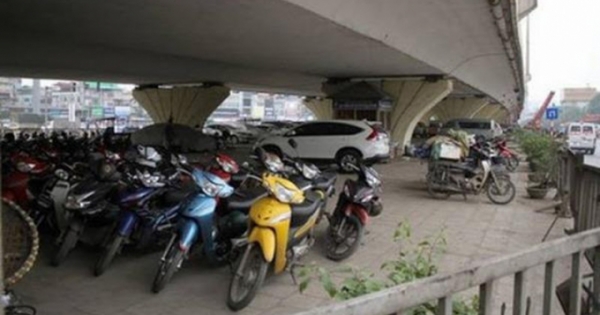 Hà Nội lại được trông xe dưới gầm cầu