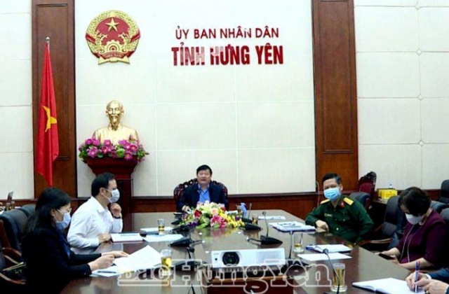 Hưng Yên: Khen thưởng 8 Bác sĩ tuyến trung ương đã có thành tích xuất sắc tại tỉnh