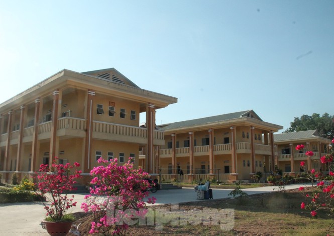 Rời nơi cách ly, cô gái Hàn Quốc nói ‘em lỡ yêu chú bộ đội mất rồi’ - ảnh 11