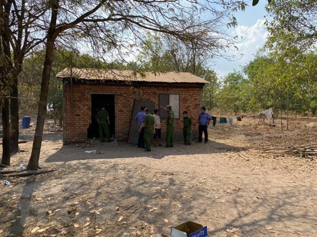 buc-tuc-vi-khong-duoc-chia-dat-con-trai-danh-chet-me-ruot