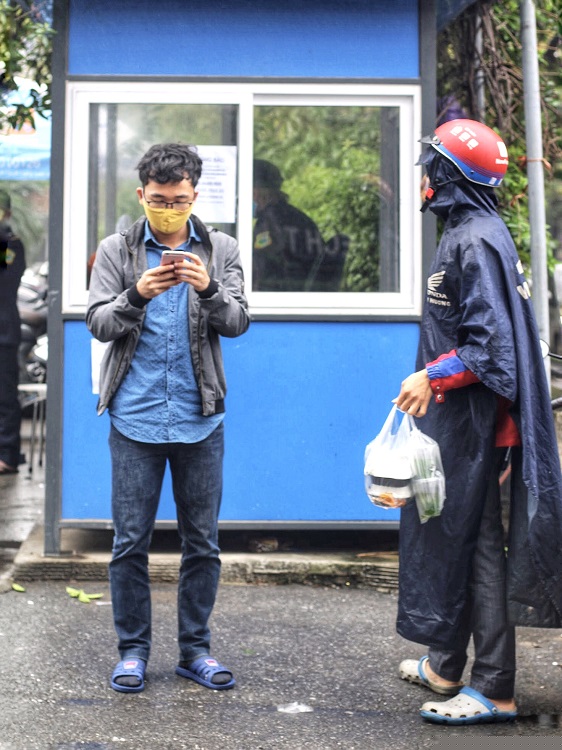 su that ve thu nhap “khung” cua shipper trong mua dich covid-19 hinh anh 4