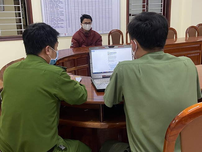 e02face6-cb0e-4f2d-b530-6cf8adfde6ca