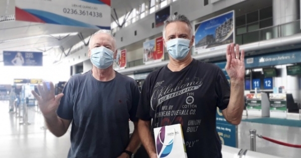 Hai du khách Anh mắc Covid-19 về nước: Hẹn gặp lại Đà Nẵng!