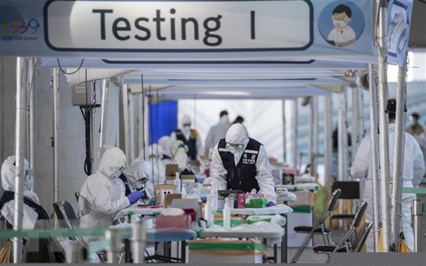 Trạm xét nghiệm COVID-19 lưu động tại sân bay quốc tế Incheon, Hàn Quốc. (Ảnh: THX/TTXVN)