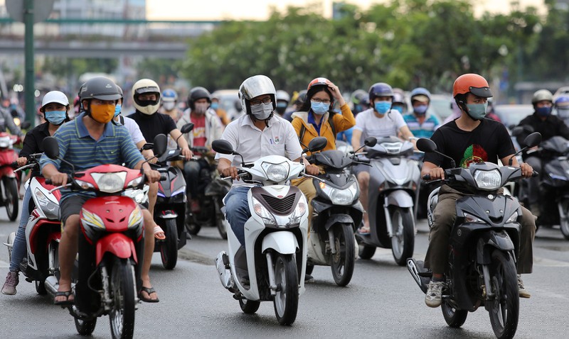 Ảnh: TP.HCM sau 10 ngày cách ly xã hội - ảnh 2