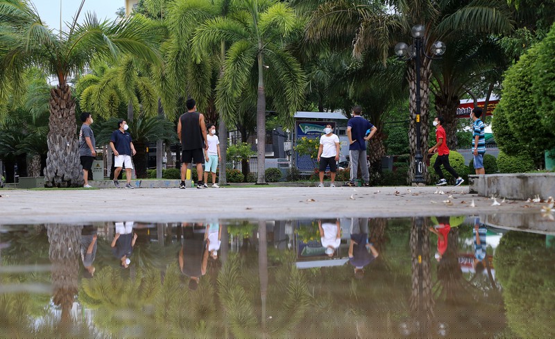 Ảnh: TP.HCM sau 10 ngày cách ly xã hội - ảnh 7